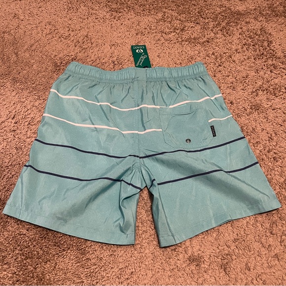 NWT Coast Clothing Co. Shorts | Capri Quick Dry | Medium - Picture 4 of 4
